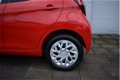 Toyota Aygo - 1.0 VVT-i x-play 73pk Handgeschakeld | Parkeerhulpcamera | Airco | Start/stop systeem - 1 - Thumbnail