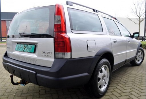 Volvo XC70 - 2.5 T Geartronic ruil motor met 170.000km bijtel vriendelijk - 1