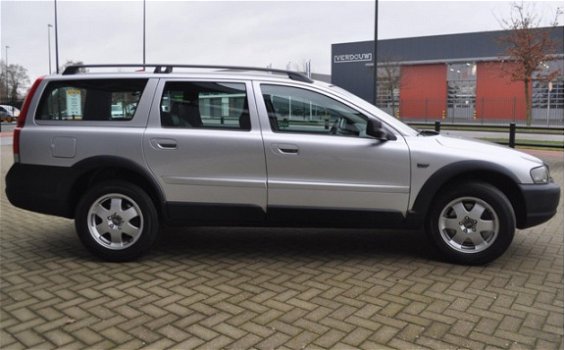 Volvo XC70 - 2.5 T Geartronic ruil motor met 170.000km bijtel vriendelijk - 1