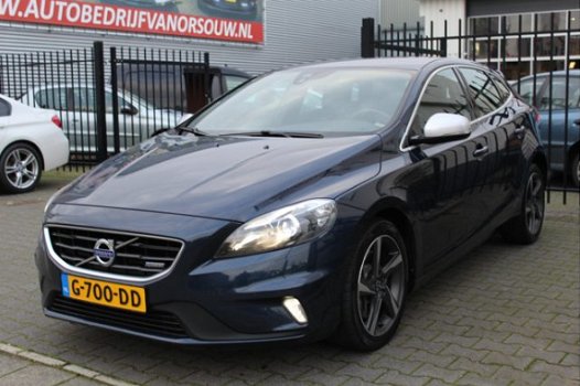 Volvo V40 - 2.0 D4 Automaat Summum R-Disign 190Pk Xenon/Led Pdc Navi - 1