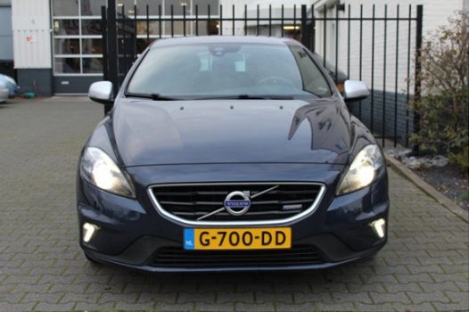 Volvo V40 - 2.0 D4 Automaat Summum R-Disign 190Pk Xenon/Led Pdc Navi - 1