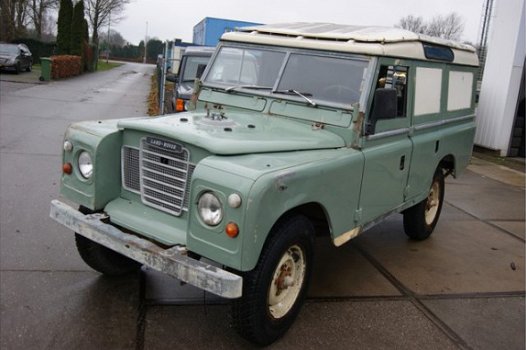 Land Rover 109 - serie 3 stationwagon - 1