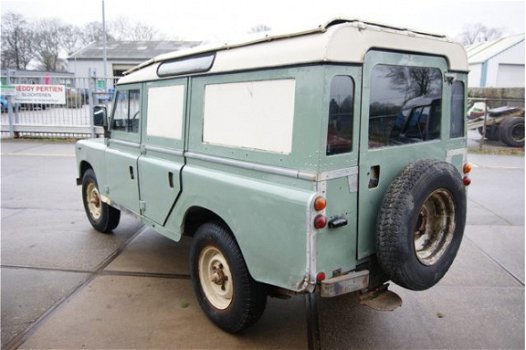 Land Rover 109 - serie 3 stationwagon - 1