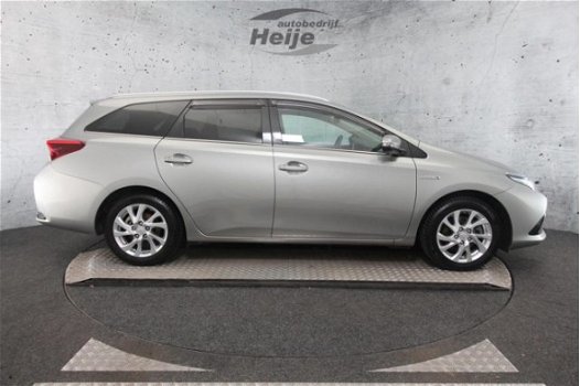 Toyota Auris Touring Sports - 1.8 Hybrid Lease | Panoramadak | Achteruitrijcamera | Climate Control - 1