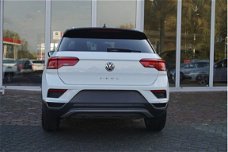 Volkswagen T-Roc - 1.5 TSI Style, Lane assist, Navi, PDC, LED