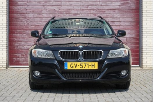 BMW 3-serie Touring - 320d Executive // Trekhaak, Navi prof, MFL Sportstuur, Cruise control, Sportst - 1