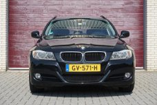 BMW 3-serie Touring - 320d Executive // Trekhaak, Navi prof, MFL Sportstuur, Cruise control, Sportst