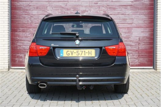 BMW 3-serie Touring - 320d Executive // Trekhaak, Navi prof, MFL Sportstuur, Cruise control, Sportst - 1