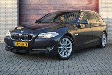 BMW 5-serie Touring - 520d High Executive Xenon, Elektrische trekhaak, M-sportstuur, Panoramadak, Gr