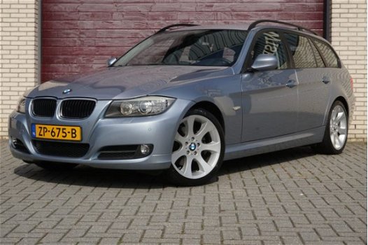 BMW 3-serie Touring - 320i // Adaptieve Xenon koplampen, Navigatie, Keyless entry, Stoelverwarming, - 1