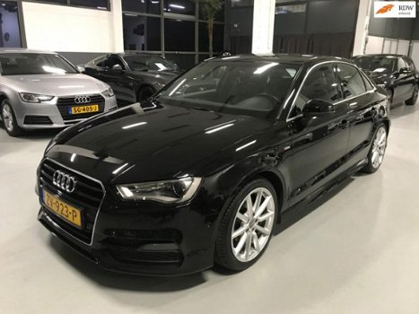 Audi A3 Limousine - 2.0 TDI 150PK Aut. S-Line Leer Xenon Led Navigatie Stoelverwarming 18'' LM velge - 1