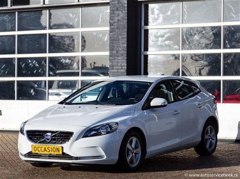 Volvo V40 - T2 kinetic - 1