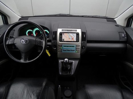 Toyota Verso - 1.8 VVT-i Luna Business 5-persoons | Leder | Navigatie | Climate Control | Trekhaak | - 1