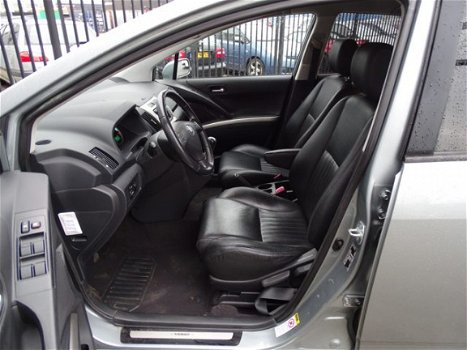 Toyota Verso - 1.8 VVT-i Luna Business 5-persoons | Leder | Navigatie | Climate Control | Trekhaak | - 1