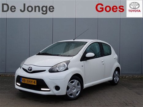 Toyota Aygo - 1.0 VVT-i Aspiration 5-deurs | Airco | Bluetooth | USB | - 1