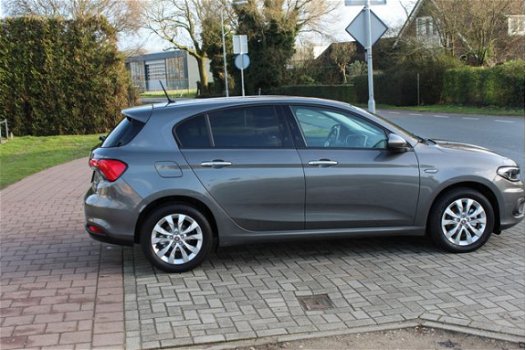 Fiat Tipo. - 1.4 T-Jet 16v Lounge Clima-Cruise-Navi-Bluetooth-Camera 12 Maanden Bovag Garantie - 1