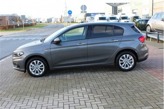 Fiat Tipo. - 1.4 T-Jet 16v Lounge Clima-Cruise-Navi-Bluetooth-Camera 12 Maanden Bovag Garantie - 1