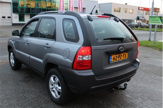 Kia Sportage - 2.0 CVVT Comfort Nieuw Koppeling Airco Navigatiesysteem Trekhaak - 1