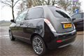 Lancia Y(psilon) - 1.4-16V Sport Momo Design AIRCO/STUURBEKR/PDC/6 BAK/NETTE STAAT - 1 - Thumbnail