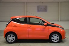 Toyota Aygo - 1.0 VVT-i 5 Deurs Camera Airco Lm velgen Apple Play