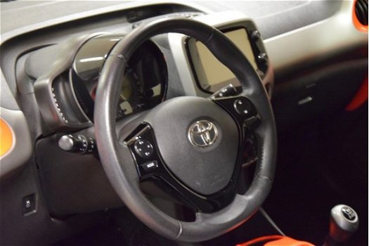 Toyota Aygo - 1.0 VVT-i 5 Deurs Camera Airco Lm velgen Apple Play - 1