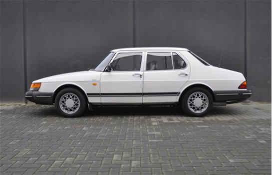 Saab 900 - 2.0 C H5 Hele leuke, goede en best bijzondere Classic. Lees de tekst onderaan ! - 1