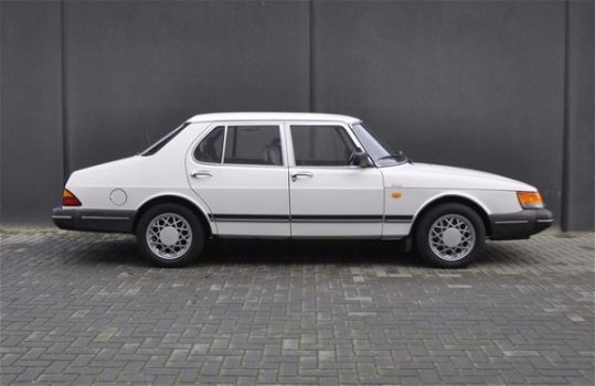 Saab 900 - 2.0 C H5 Hele leuke, goede en best bijzondere Classic. Lees de tekst onderaan ! - 1