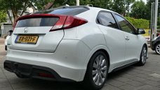 Honda Civic - 2.2D Executive Full Option LEER/CLIMA/NAVI/PANO/XENON