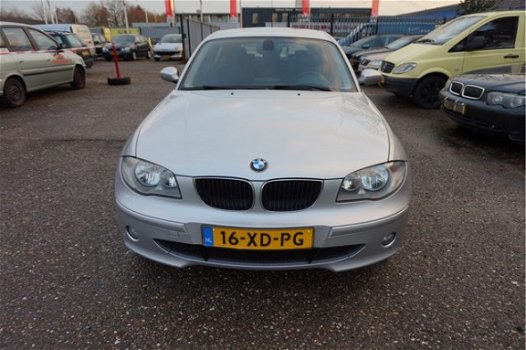 BMW 1-serie - 120i High Executive , AIRCO, NAVI, CRUISE CONTROLE, 15-08-2020 5 DEURS, NETTE 120i , S - 1