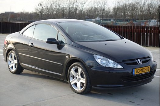 Peugeot 307 CC - 2.0-16V Sport | Leer | Cruise & climate control | Netjes onderhouden | Trekhaak - 1