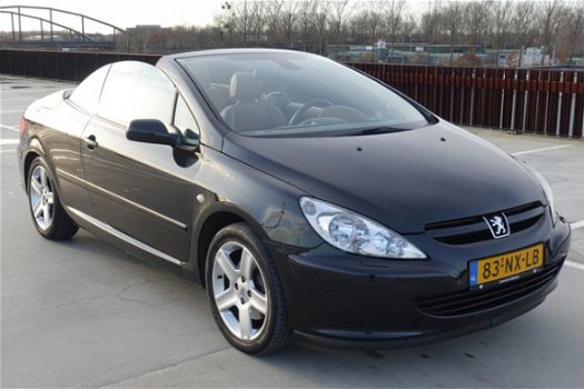 Peugeot 307 CC - 2.0-16V Sport | Leer | Cruise & climate control | Netjes onderhouden | Trekhaak - 1