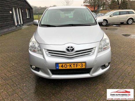 Toyota Verso - 1.6 16v VVT-i Comfort - 1