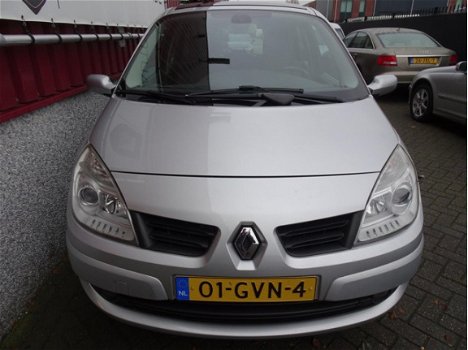 Renault Scénic - 1.6-16V Business Line Navi // Clima // PDC // Pano.dak - 1