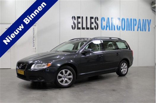 Volvo V70 - 2.0 D4 Kinetic | Leder | Navigatie | LM Velgen | Trekhaak | - 1