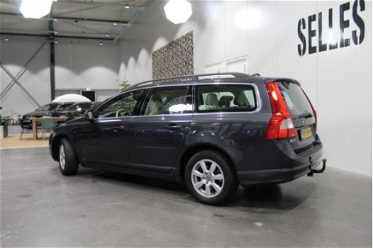 Volvo V70 - 2.0 D4 Kinetic | Leder | Navigatie | LM Velgen | Trekhaak | - 1