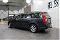 Volvo V70 - 2.0 D4 Kinetic | Leder | Navigatie | LM Velgen | Trekhaak | - 1 - Thumbnail