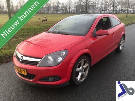 Opel Astra GTC - 150PK Cruise, Stoelverwarming, Panorama, Navigatie - 1