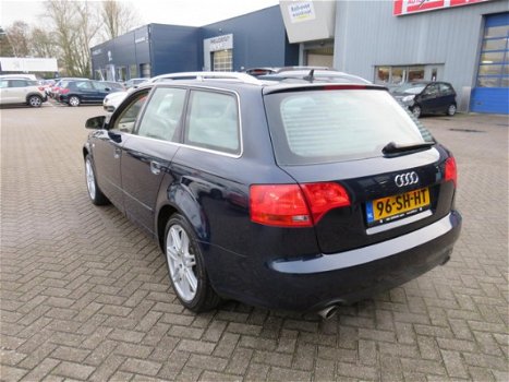 Audi A4 Avant - 1.8 Turbo Pro Line Business /AIRCO/CRUISCONTROL/TREKHAAK/NAP - 1