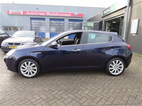 Alfa Romeo Giulietta - 1.6 JTDm Distinctive /2E EIG/5-DRS/NL-AUTO/NAP - 1