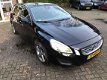 Volvo V60 - 2.0 D4 Momentum Euro 5, Navi, Cruise, 6-bak, 5-cil-163pk, trekhaak - 1 - Thumbnail