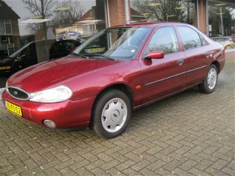 Ford Mondeo - 1.6 I HB BUSINESS EDITION 5 DRS - 1