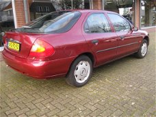 Ford Mondeo - 1.6 I HB BUSINESS EDITION 5 DRS