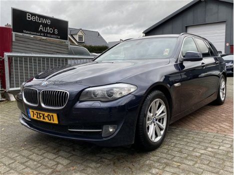 BMW 5-serie Touring - 520D XENON | DVD | LEER - 1