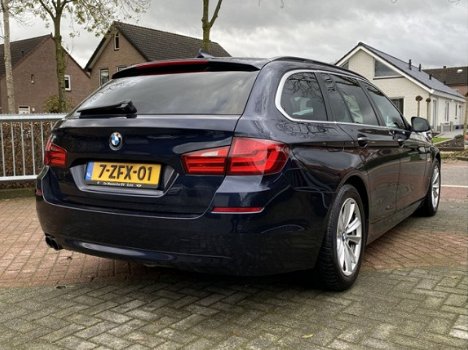 BMW 5-serie Touring - 520D XENON | DVD | LEER - 1