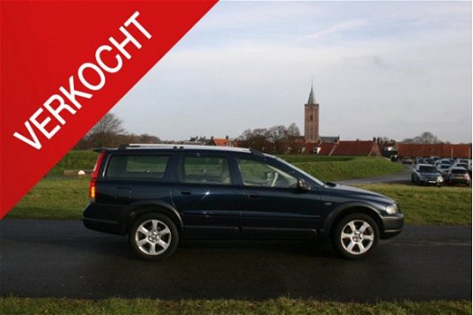 Volvo XC70 - 2.5 T Geartronic Comfort Line - 1