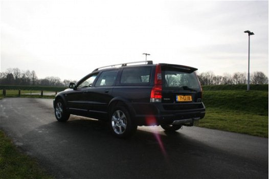 Volvo XC70 - 2.5 T Geartronic Comfort Line - 1