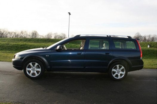 Volvo XC70 - 2.5 T Geartronic Comfort Line - 1