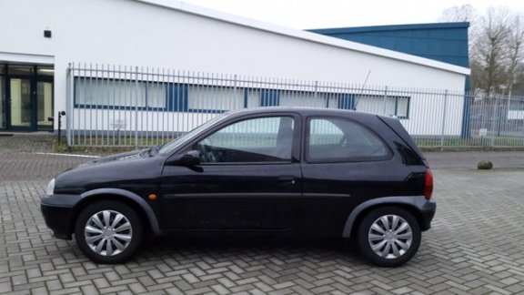 Opel Corsa - 1.0i-12V Strada Zwart - 1