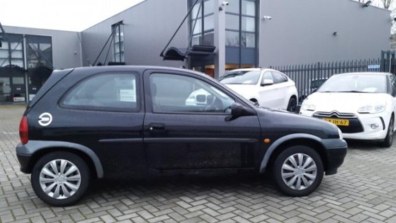 Opel Corsa - 1.0i-12V Strada Zwart - 1