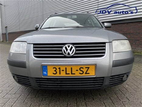 Volkswagen Passat Variant - 2.0-20V Arctic | AIRCO (ECC) | XENON | LM VELGEN | GEEN AFLEVERKOSTEN - 1